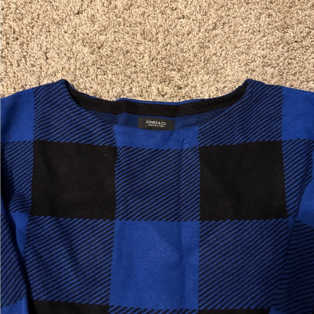 Jones & CO Sweater - Picture 2 of 4
